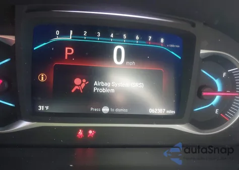 2019 Honda Pilot Touring z USA, uszkodzony, nr VIN 5FNYF6H96KB090329